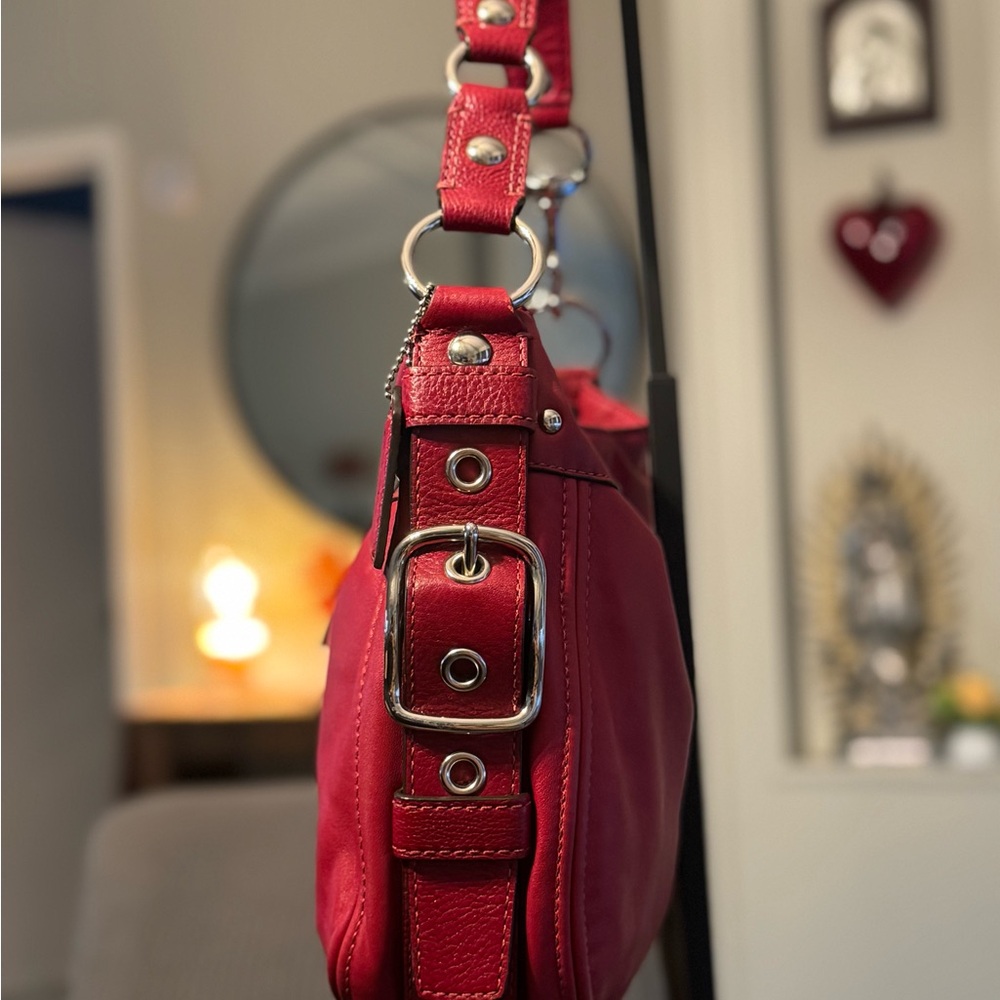 Coach Red Leather Zoe Hobo shoulder bag - Picture 6 of 12